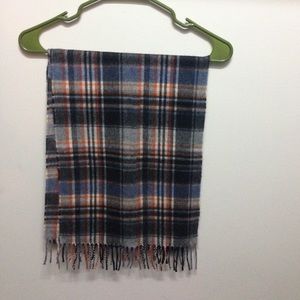 100% Cashmere Scarf.